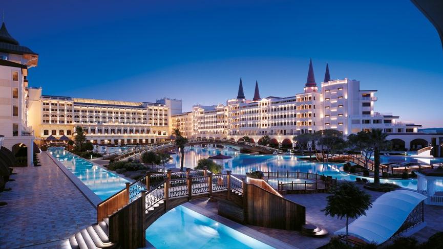 İhtişamın yeni imzası Titanic Mardan Palace