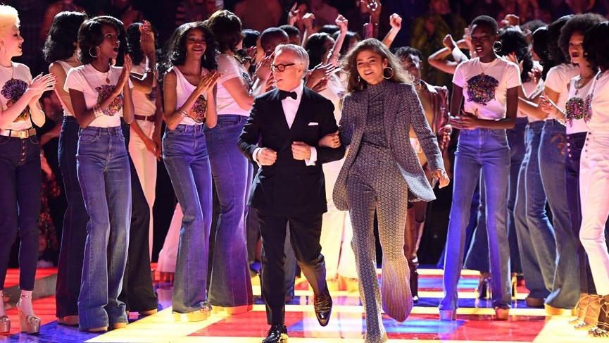 Zendaya, 70’lerden ilham aldığı koleksiyonuyla beğeni topladı