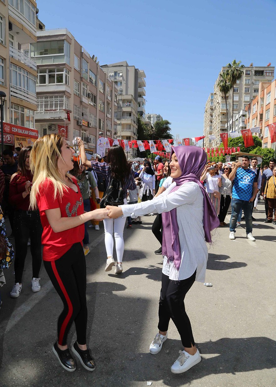 Türkiye’nin ilk ve tek sokak karnavalı başladı - Güncel ...