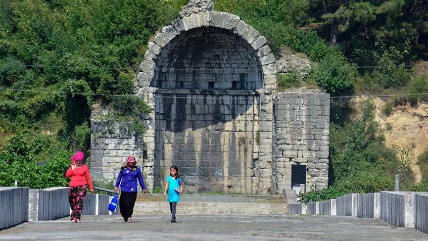 1500 yılı aşkın süredir ayakta kalan Justinianus Köprüsü