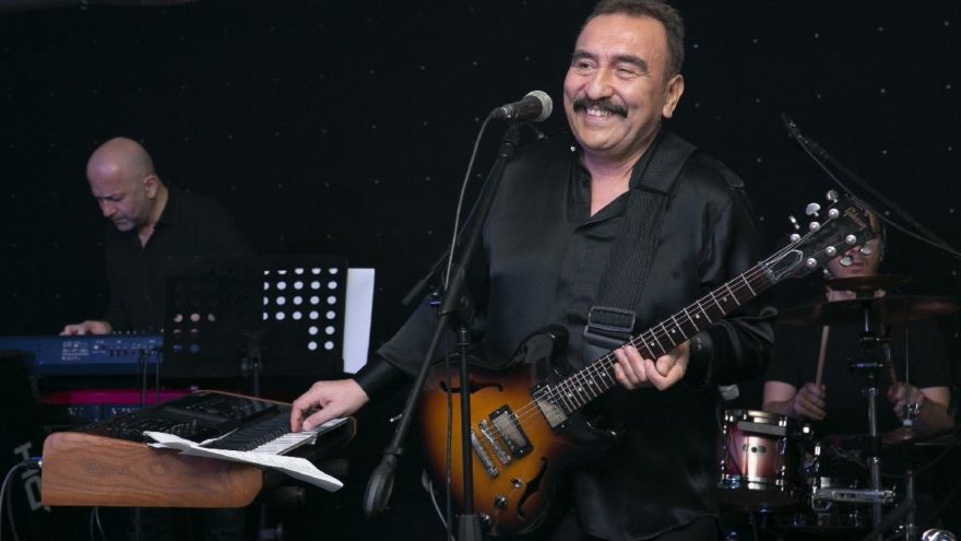 Ümit Besen’den elektrogitar şov