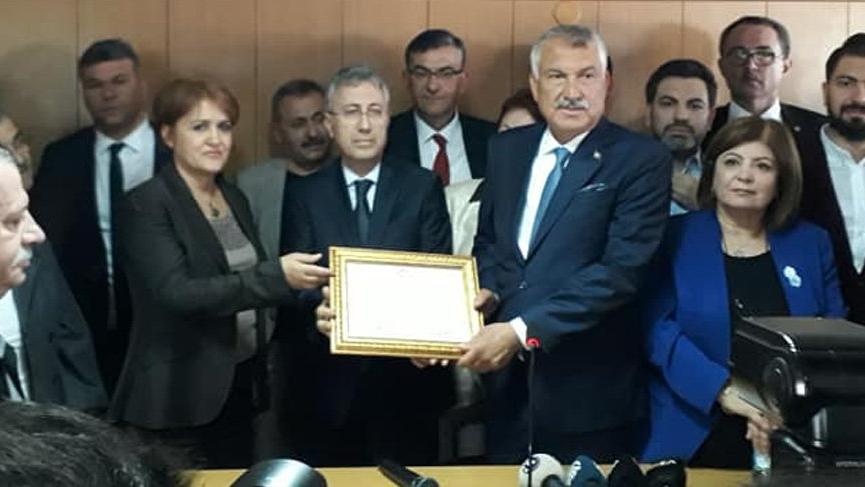 CHP’li Başkan Zeydan Karalar ayağının tozuyla müjdeyi verdi