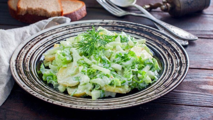 Yoğurtlu kereviz salatası tarifi: Sağlıklı ve pratik bir ara öğün! Yoğurtlu kereviz salatası nasıl yapılır?