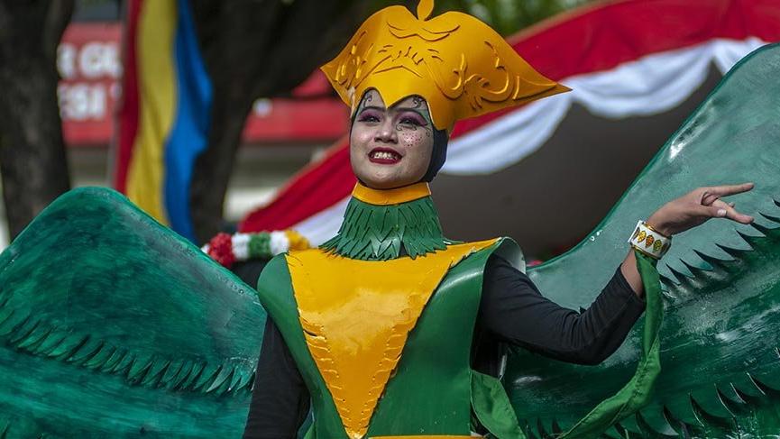 Endonezya’daki renkli festivalin 55. yılı