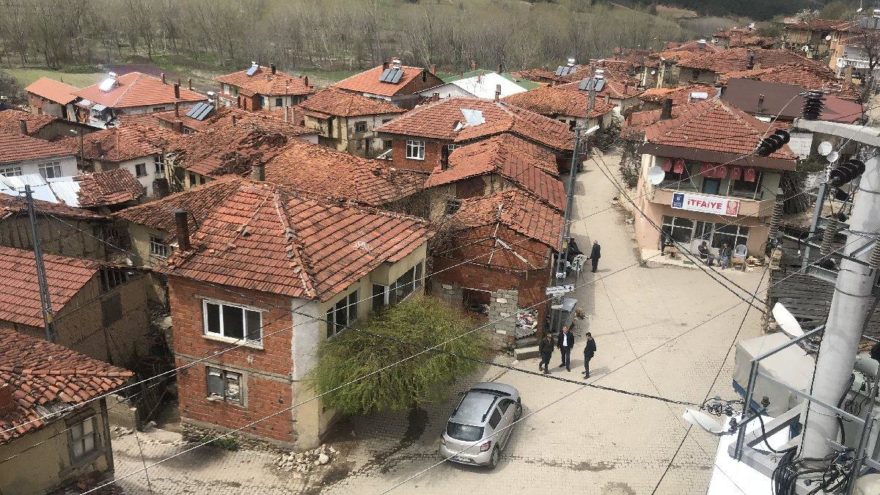 Telefonların çekmemesi, mahalleliyi isyan ettirdi