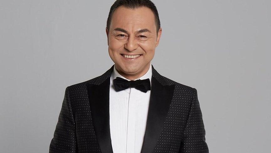 Serdar Ortaç sabahın beşinde canlı yayın yaptı