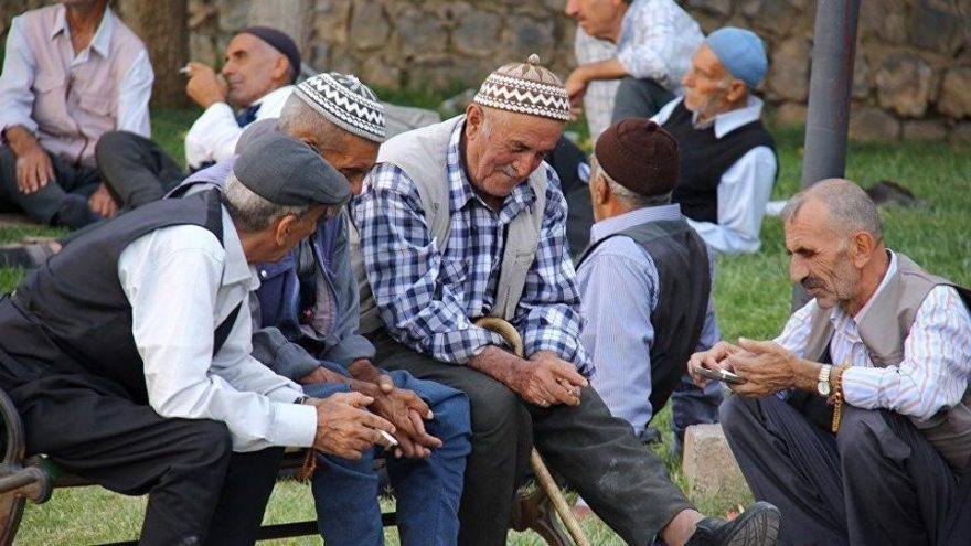 EYT yasası çıkacak mı? İşte emeklilikte yaşa takılanlarda son gelişmeler