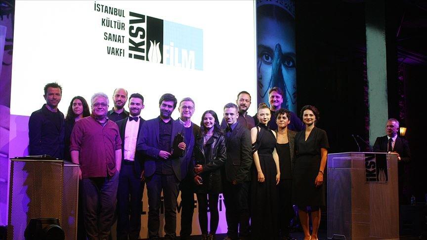 38. İstanbul Film Festivali’nde en iyiler belli oldu… En iyi film ödülünü Kız Kardeşler aldı!
