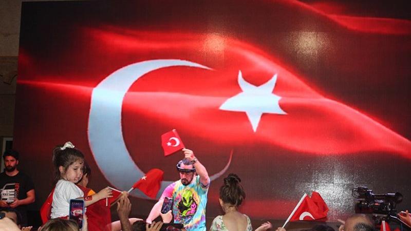 23 Nisan Heyecanı Dubai’de Yaşandı!