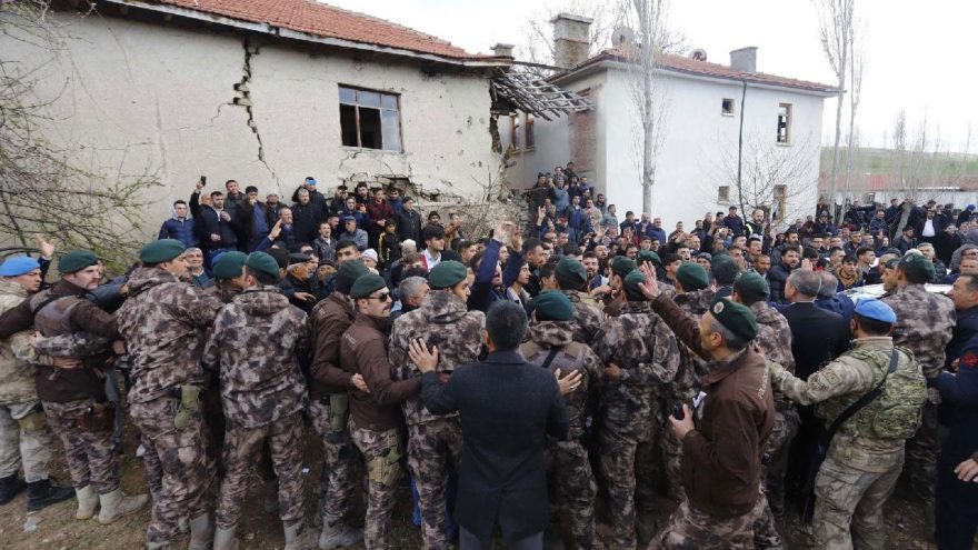 Levent Gök: Hayatta kalmamız bugün mucizedir