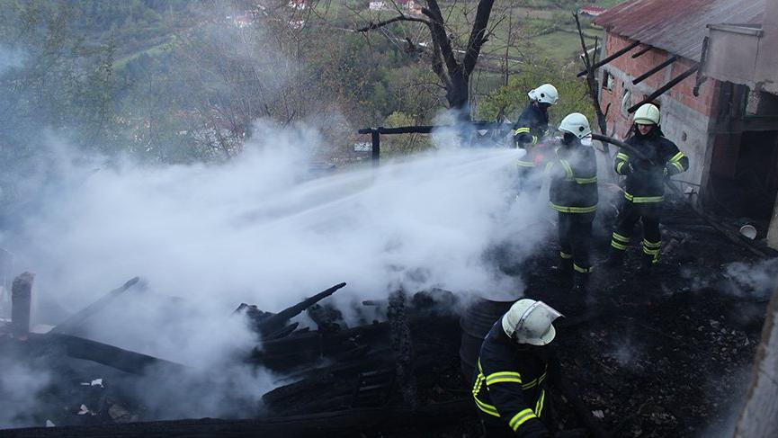 Sinop’ta ev yangını: 3 ölü