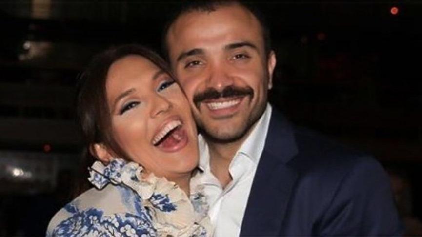 Demet Akalın yeni yaşını sürprizlerle kutladı