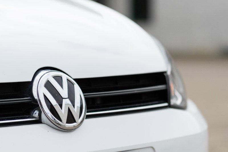 Volkswagen: Almanlar'ın önde gelen otomobil markalarından Volkswagen, Almanca'da 'halkın arabası' anlamına geliyormuş.