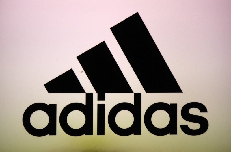 Adidas: Spor ürünleri üreticisi Adidas, ismini kurucusu Adolf Dassler’ın takma adı ‘Adi’ ve soyadının ilk 3 harfinin birleşiminden alıyormuş.