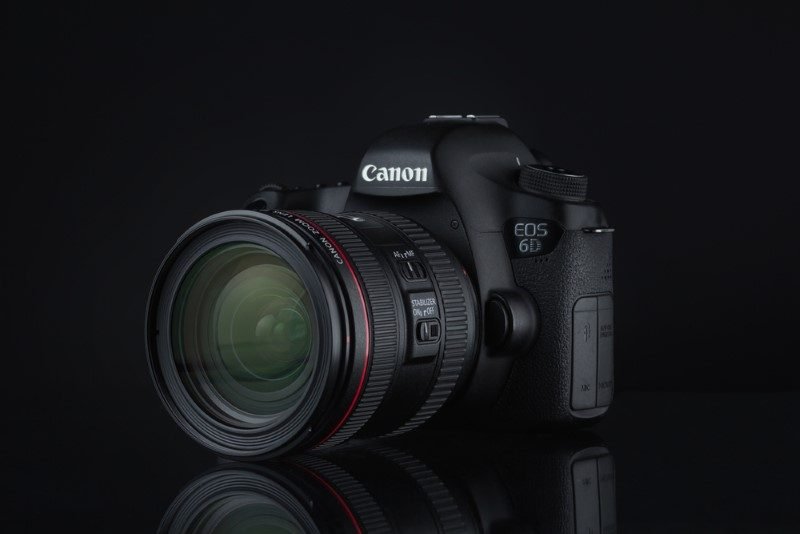 Canon: Adını şirketin ürettiği ilk kamera olan 'The Kwanon'dan alıyormuş. 1935’te dünyaca tanınabilmesi için ismi 'Canon' olarak değiştirilmiş.