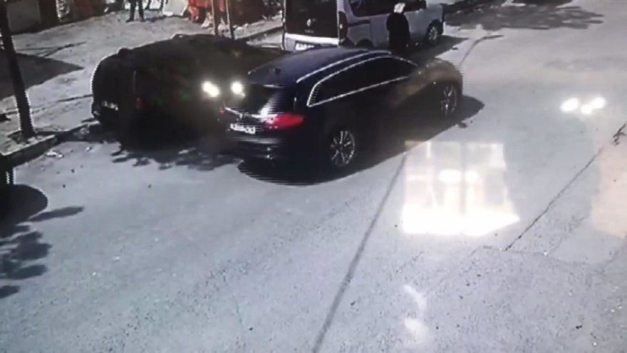 Küçükçekmece’de lüks ciple çocuk kaçırmaya çalıştılar