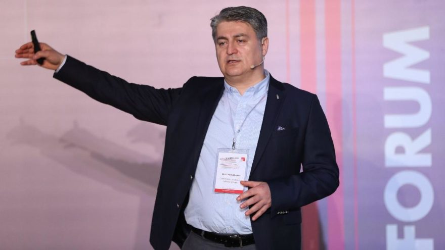 Otomobilden fazlasını yapmak üzere yola çıktık