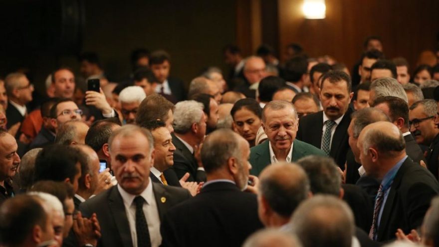 AKP’li Başkan’dan EYT açıklaması! “Oy kaybının sebebi…”