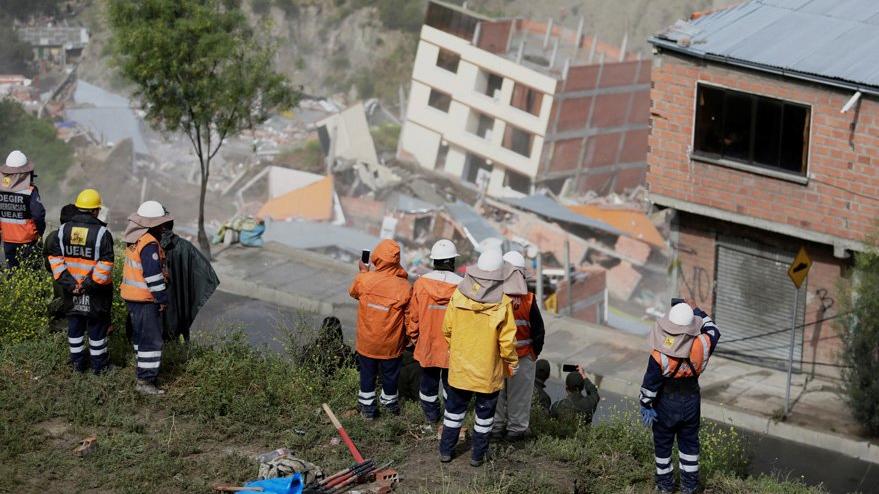 Bolivya’da toprak kayması: 64 ev yıkıldı
