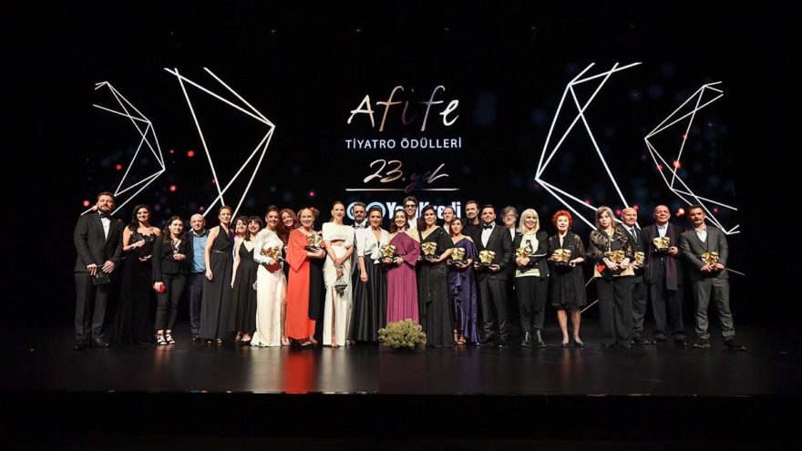 23. Yapı Kredi Afife Ödülleri sahiplerini buldu… İşte, tiyatronun en iyileri!