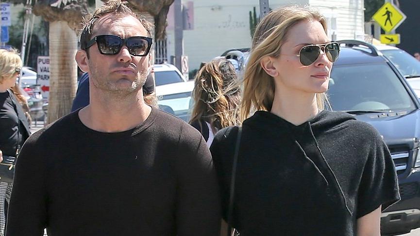 Jude Law ve Phillipa Coan gizli bir törenle evlendi