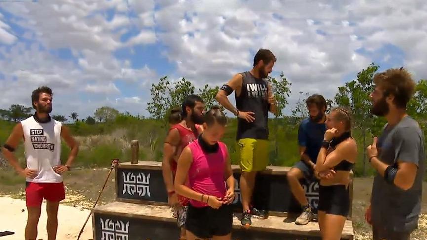 Survivor son bölümde dokunulmazlık oyununu kim kazandı? Atakan arkadaşlarını çileden çıkarttı…