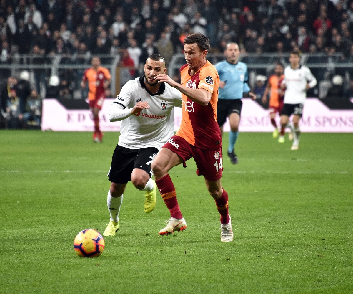 Galatasaray Besiktas Canli Izle Gs Bjk Derbisinde 2 Gol Son Dakika Haberleri