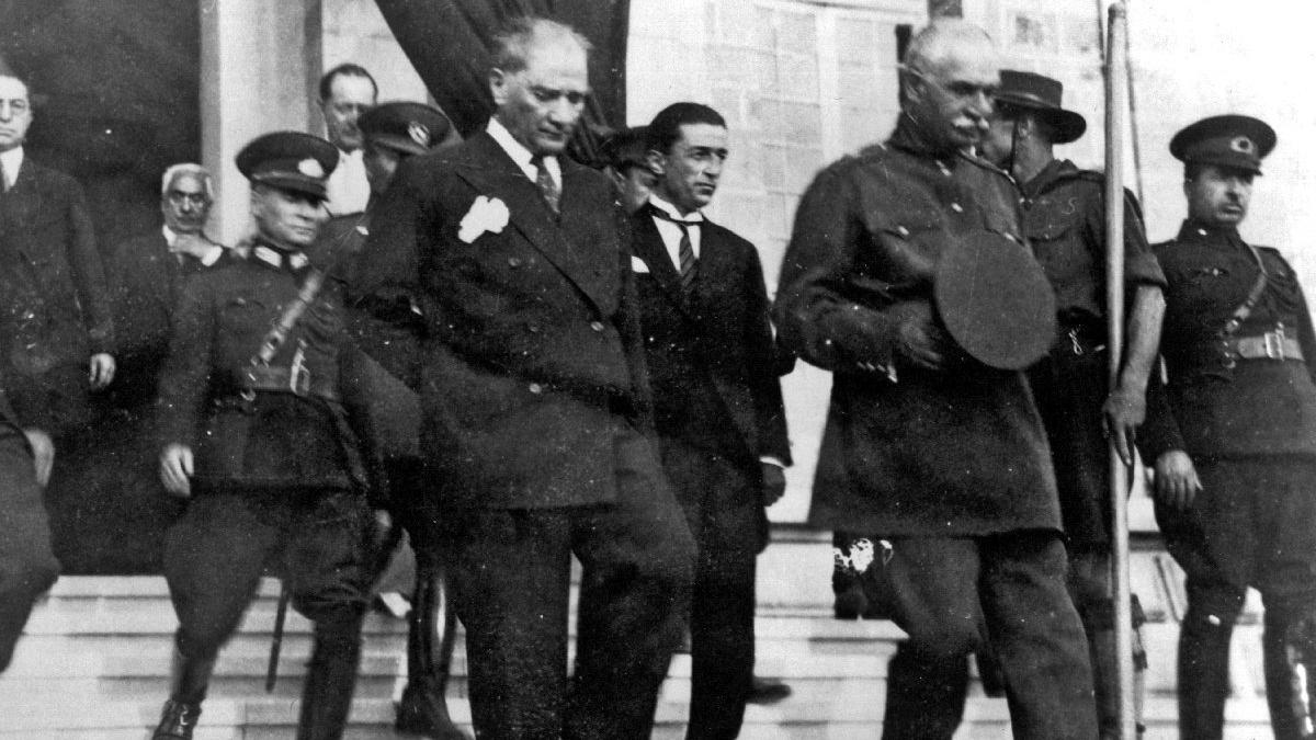 100 yil once bugun mustafa kemal pasa nin samsun a atanma emri yayinlandi son dakika haberleri