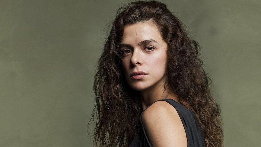 Özge Özpirinçci’den ‘Sümüklü böcekli’ paylaşım