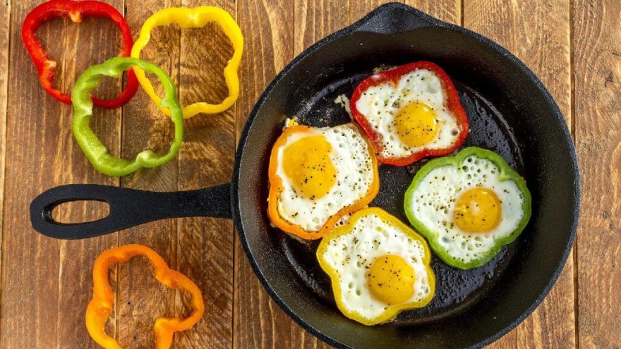 Sahur için pratik yemek: Biberli yumurta tarifi! Biberli yumurta nasıl yapılır?