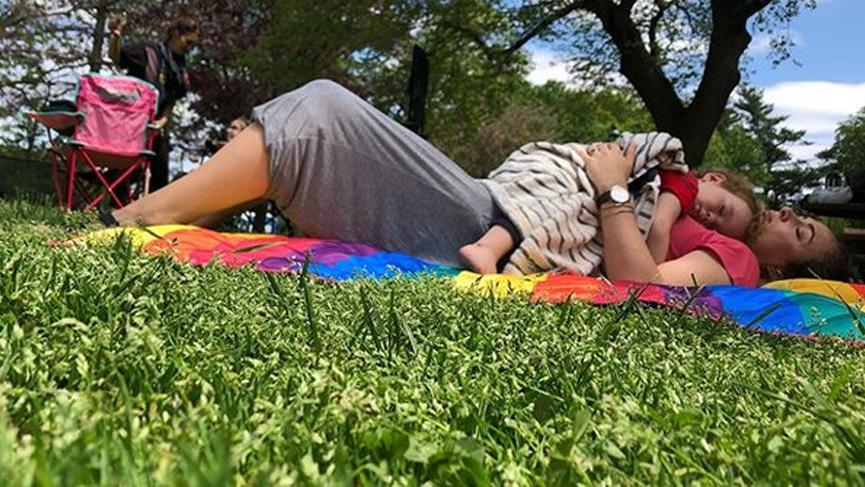 Ceyda Düvenci oğlu üzerinden mesaj verdi