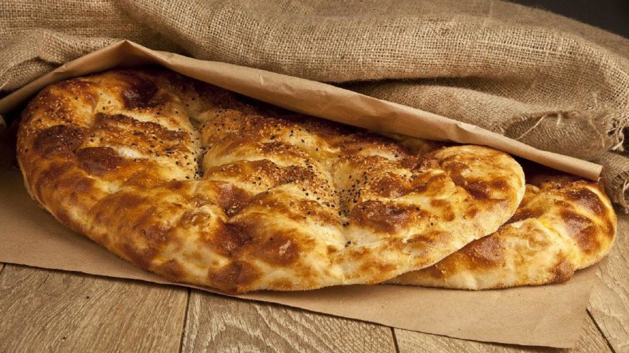 İftarın olmazsa olmazı Ramazan pidesi tarifi: Ramazan pidesi nasıl yapılır?