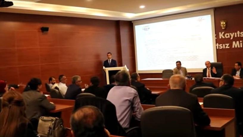 Belediyenin daireleri dernek ve cemaatlere verilmiş!
