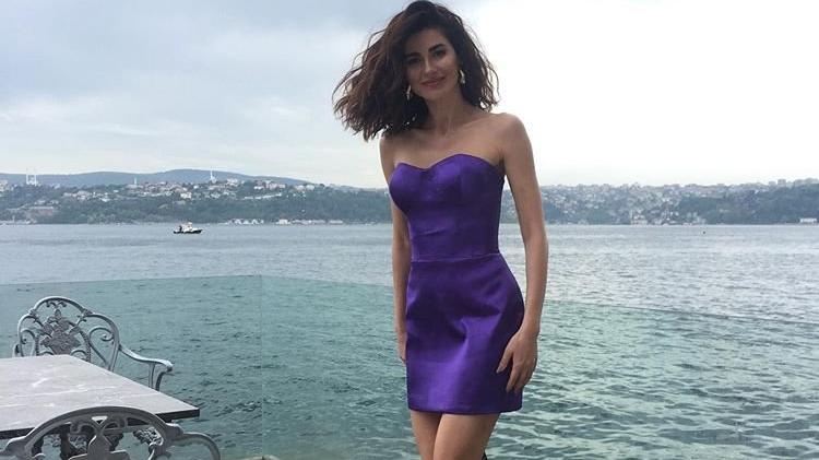 Nesrin Cavadzade “Hayatına böyle girsem, ne yapabilirsin ki?”