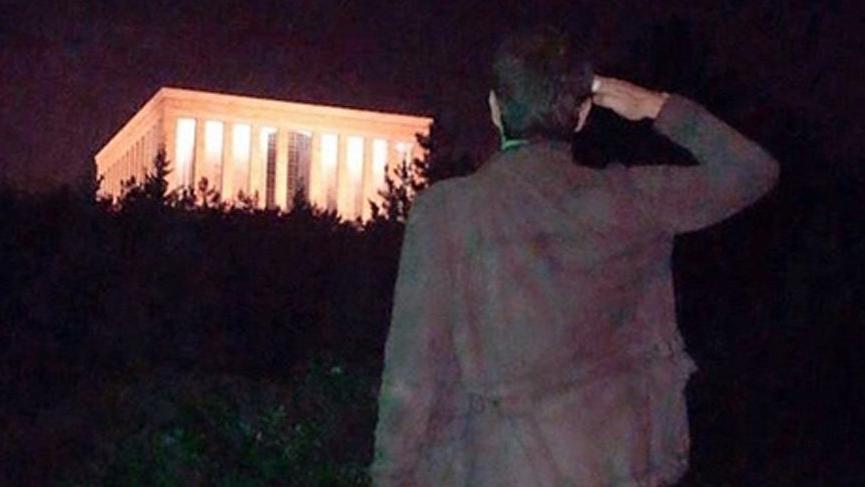 Ünlü isimlerden 19 Mayıs kutlamaları