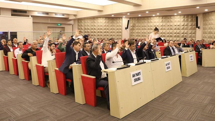AKP ve MHP’den Büyükşehir’de suya zam