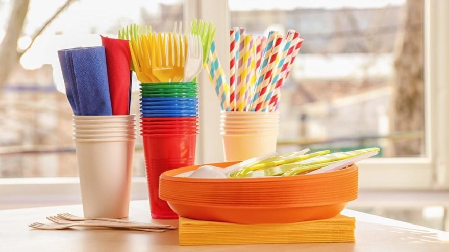 AB’den tek kullanımlık plastik ürünlere yasak kararı