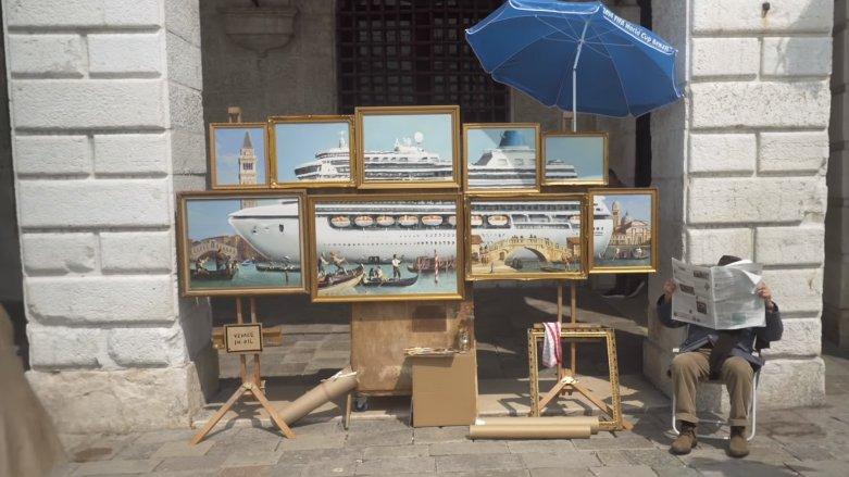Banksy’nin Venedik’teki kaçak sergisine polis baskını