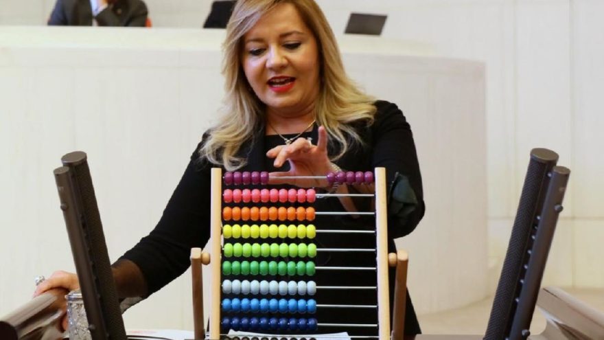 Meclis kürsüsünden ‘abaküslü’ ders