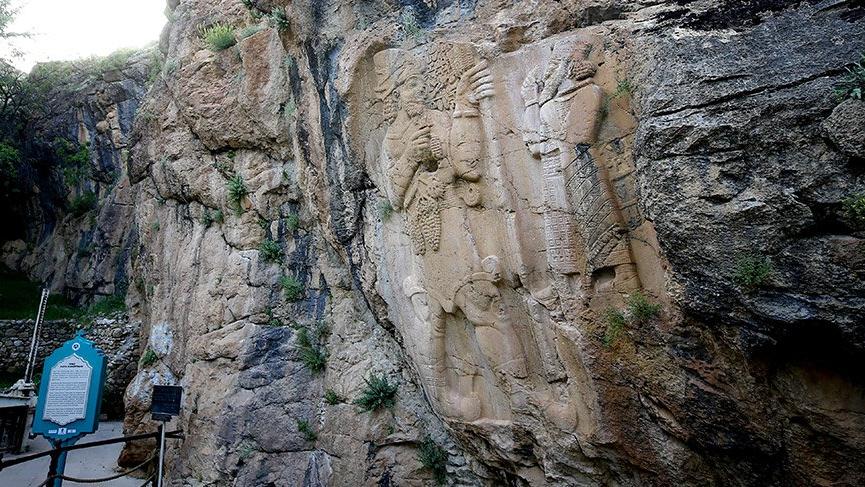 Dünyanın ilk tarım anıtı Konya’da: İvriz Kaya Anıtı