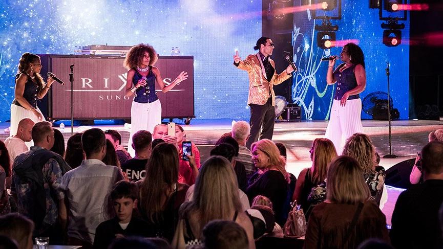 Efsane grup Boney M, Kemer’de konser verdi