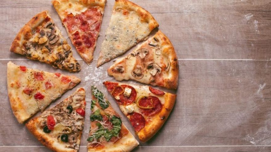 Kolay pizza tarifi Pizza nasıl yapılır? Yemek Tarifleri