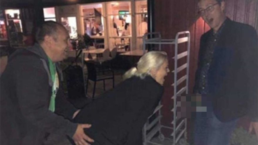 İsveç’i karıştıran fotoğraf… Üç siyasetçi birden istifa etti!