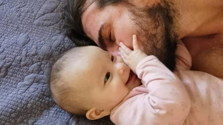 Hakan Hatipoğlu kızını görünce gözyaşlarına hakim olamadı