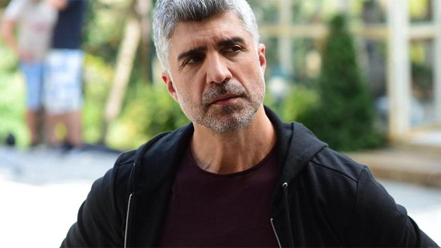 Özcan Deniz’den mesajlı ve göndermeli video