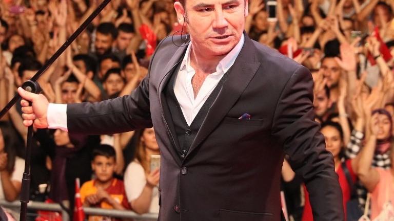 Kıbrıs’ta Ferhat Göçer izdihamı