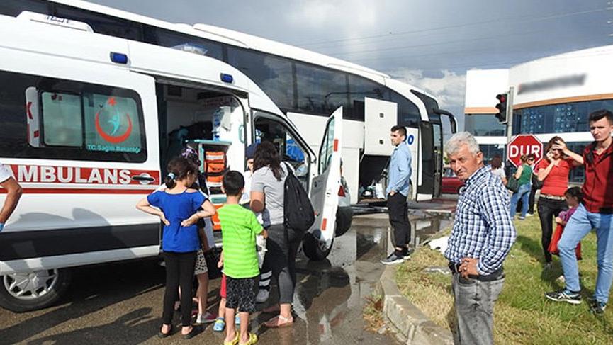 Korkunc Kaza Yolcu Otobusu Kirmizi Isikta 7 Araca Carpti Son Dakika Haberleri
