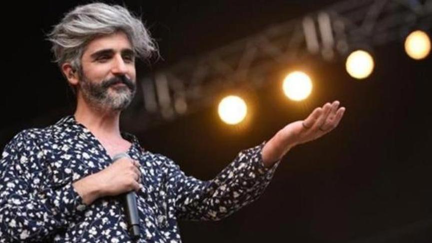 Askere giden Manuş Baba sosyal medyayı salladı