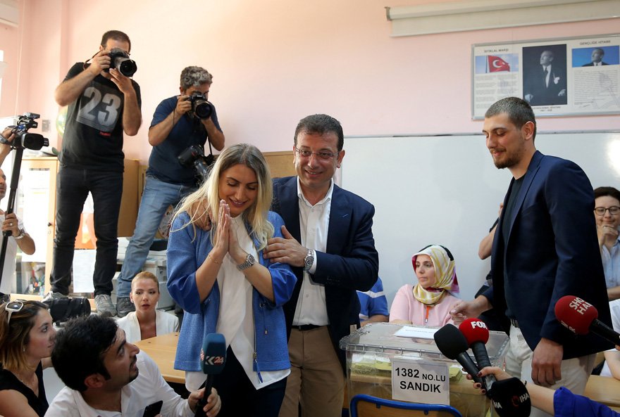 SEÇİMİ BÖYLE DUYURDU… İLK KARELER GELDİ