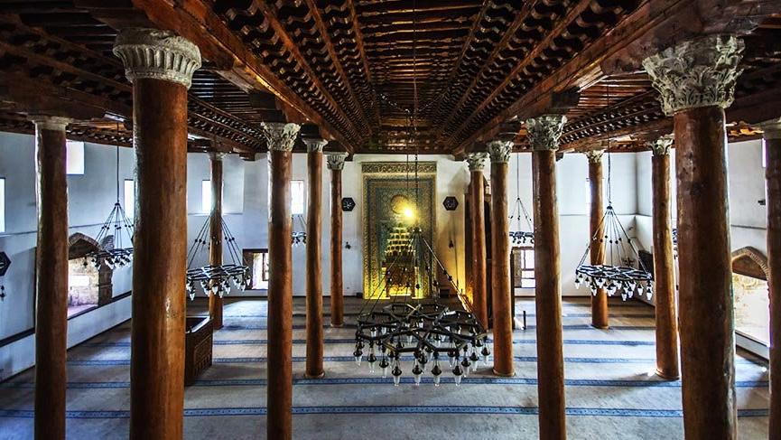 Ceviz ağacından sütunların taşıdığı 800 yıllık cami: Aslanhane Camii